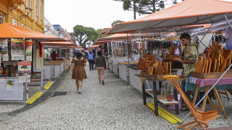 Veja os endereços das feiras livres e de artesanato em Curitiba deste domingo