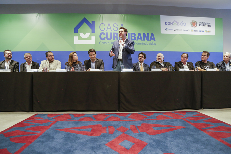 Prefeito Eduardo Pimentel lança programa que facilita aquisição da casa própria em Curitiba