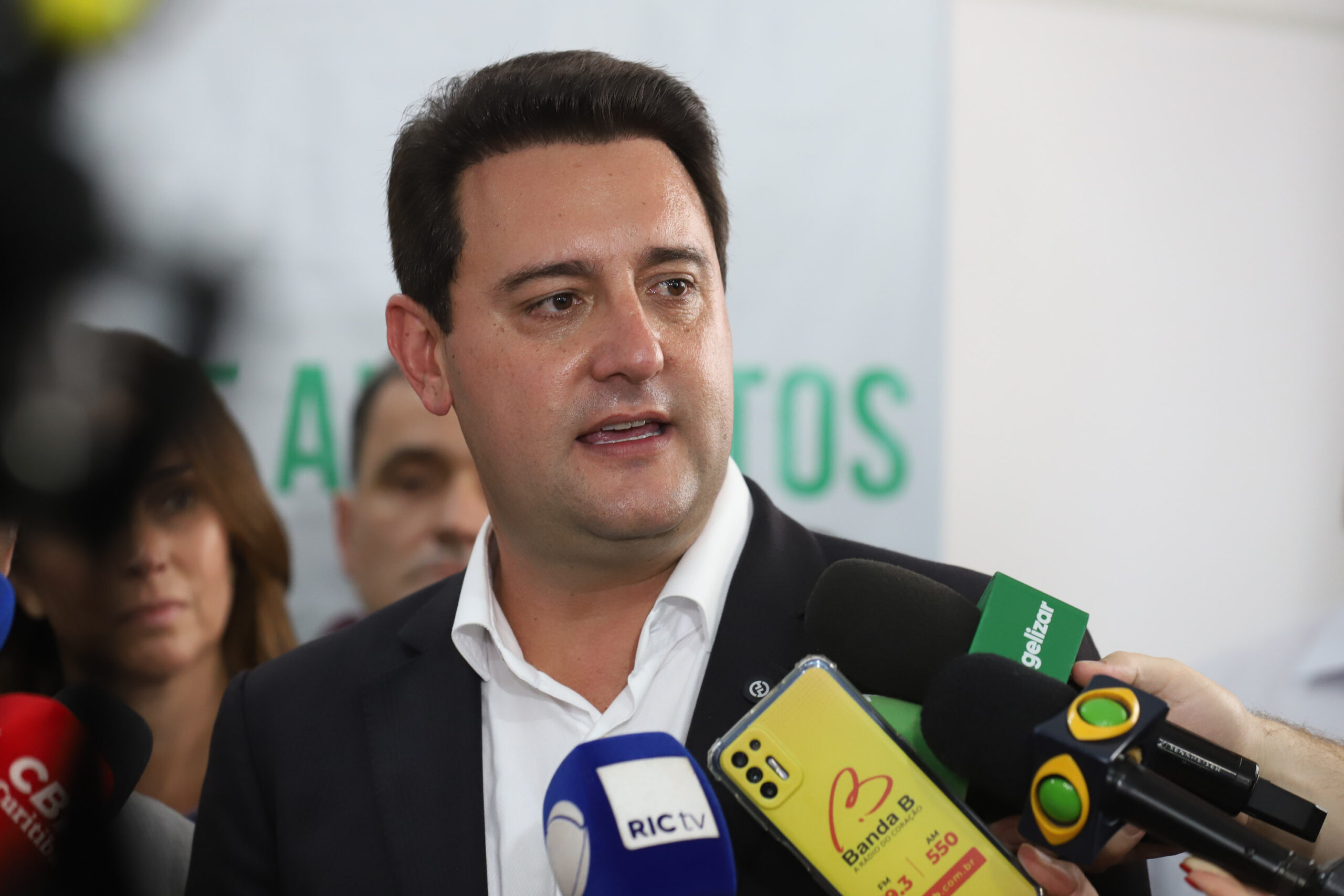 Governo do Paraná implementa medidas para ajudar empresas na crise dos EUA