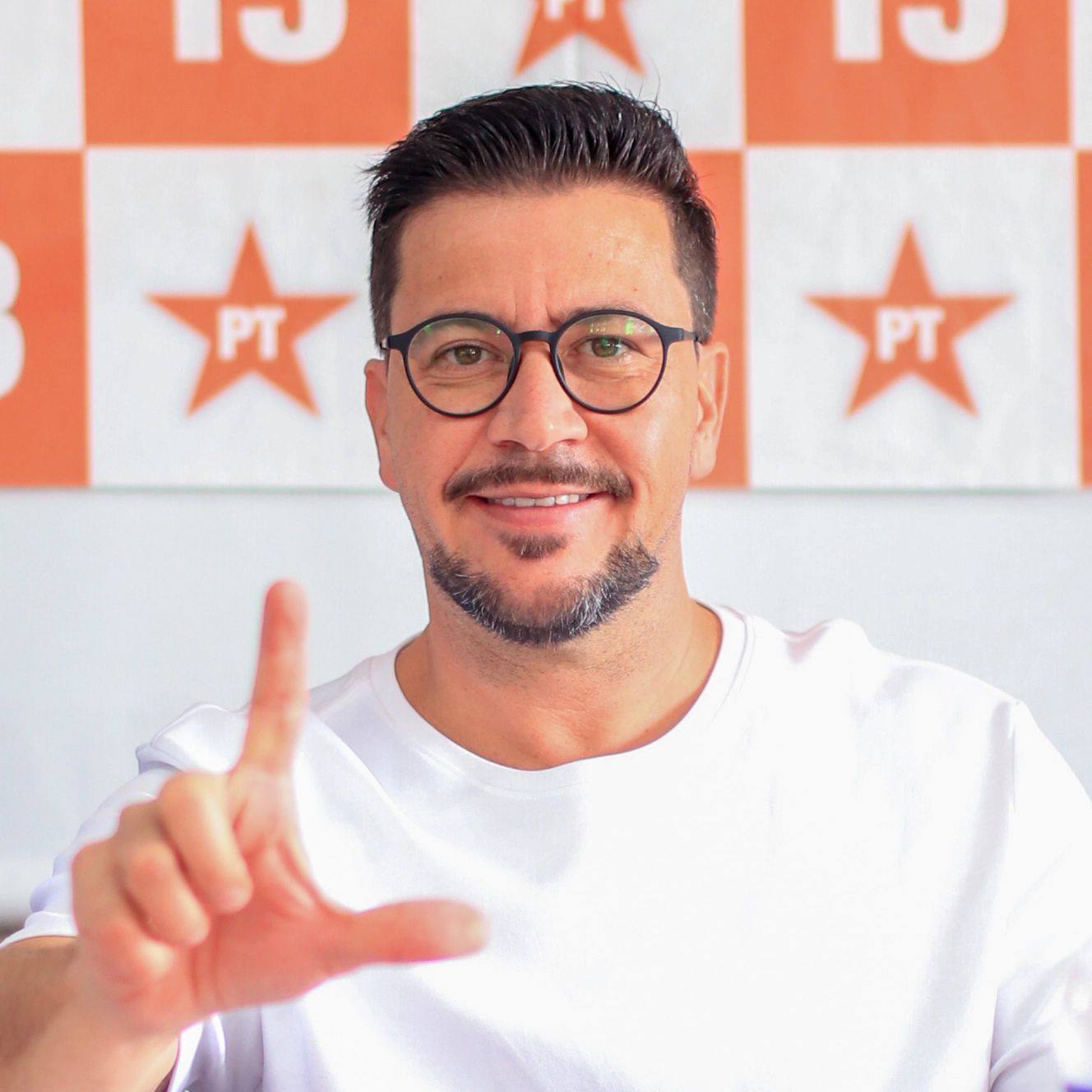 Militância do PT é chamada para votar neste domingo no segundo turno da eleição do PED