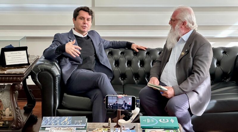 Alexandre Curi destaca as transformações da Alep e a proximidade com os paranaenses