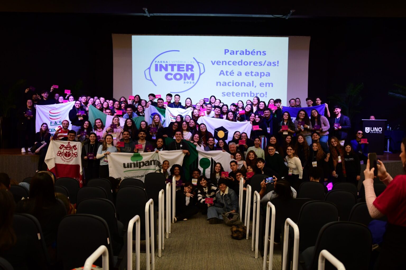 Estudantes da UFPR são premiados em evento de Comunicação
