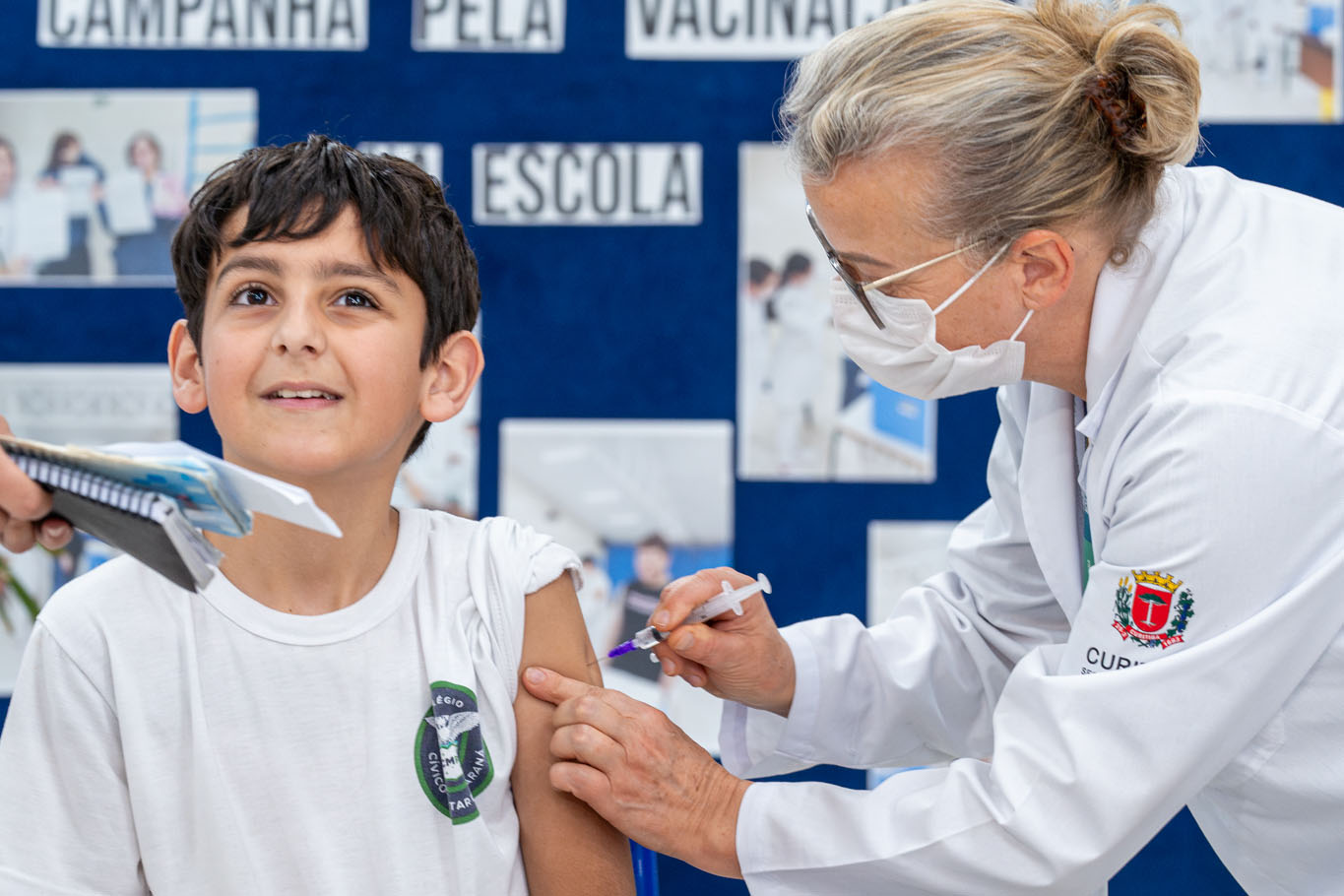 Estado retoma vacinação nas escolas e reforça importância da carteirinha em dia