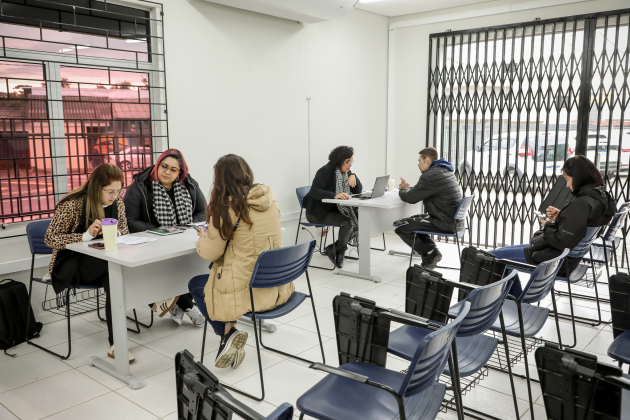 Sexta-feira com oportunidade de emprego: Agência do Trabalhador de Pinhais faz entrevistas pela manhã