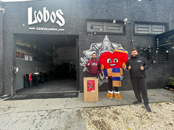 Cervejaria adere à Campanha do Agasalho de Pinhais e dá brinde a doadores