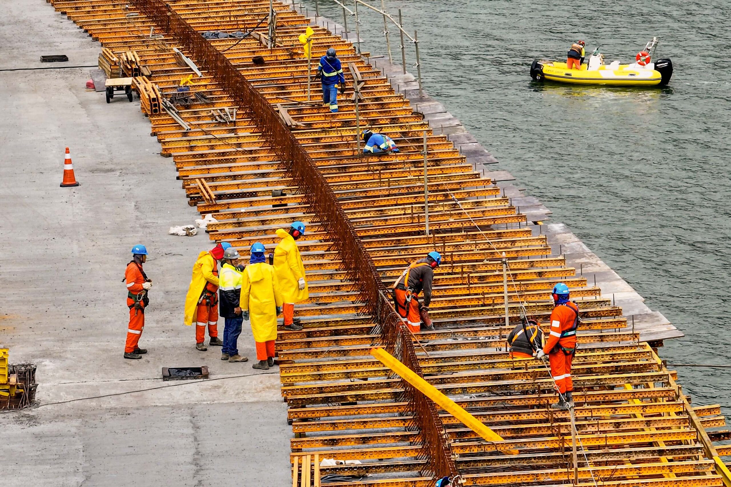 Com 94,2 mil vagas, Paraná tem 3º maior saldo de empregos gerados no 1º semestre de 2025