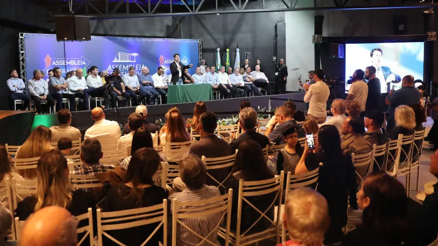 Assembleia Itinerante apresenta resultados e recebe novas demandas de Santo Antônio da Platina e Região