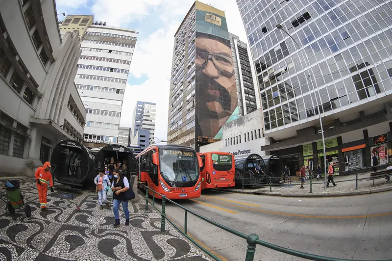 Curitiba sobe duas posições e é a quinta colocada no Ranking de Competitividade dos Municípios