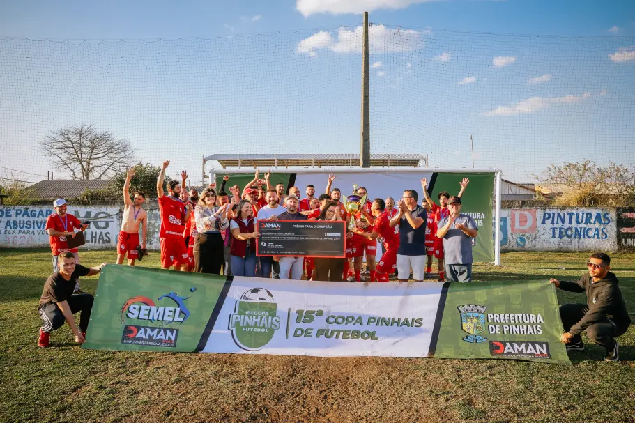 Decisões por pênaltis definem campeões da Copa Pinhais de Futebol Adulto