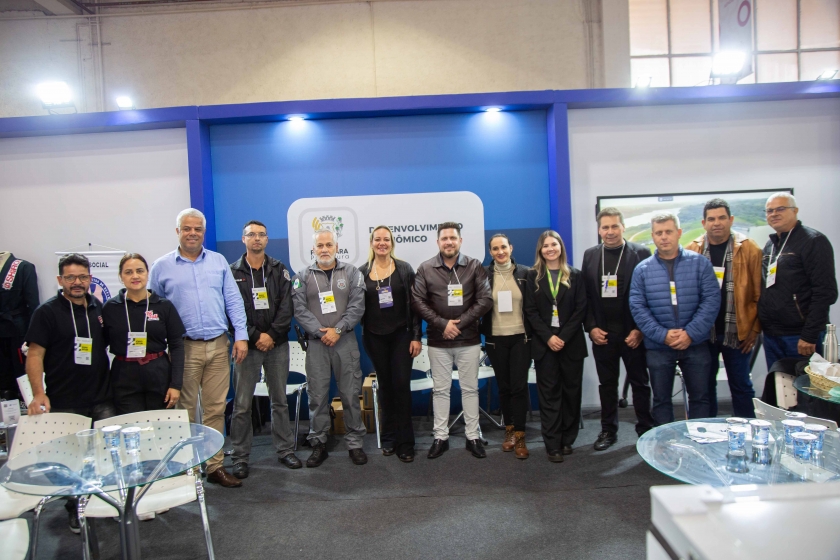 Piraquara participa pela primeira vez da Induspar e promove empresas locais em uma das maiores feiras industriais do Sul do Brasil