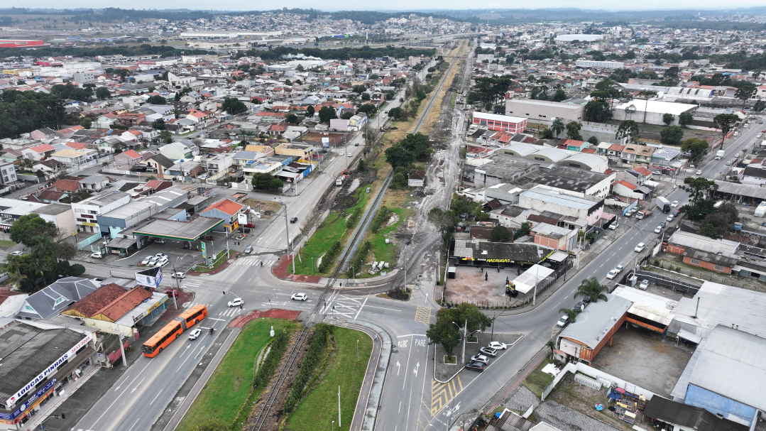 Transpinhais: obras exigem bloqueios em trechos da Rua Carlos Drummond de Andrade