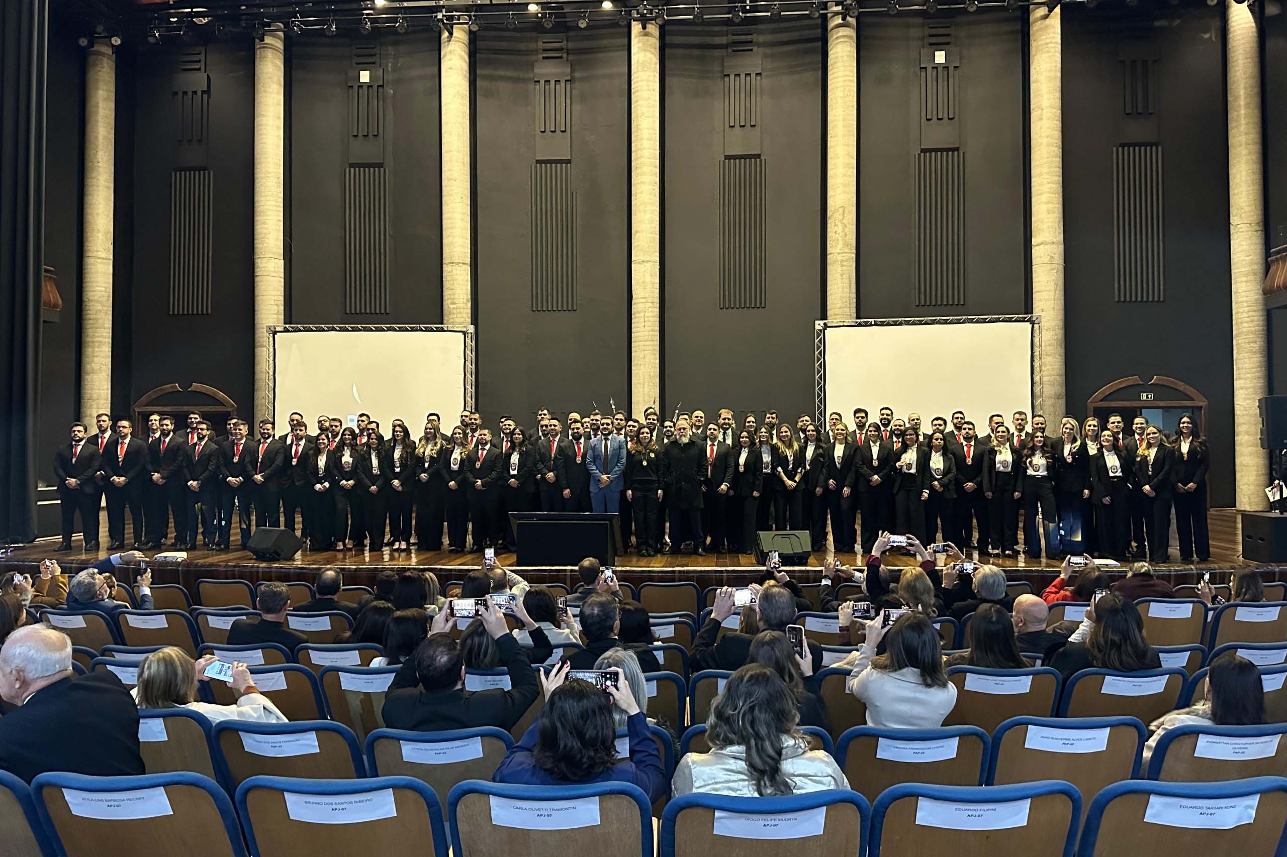 Polícia Civil dá posse a 560 novos policiais na maior contratação da corporação