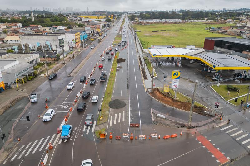 Avanço na construção do viaduto Curitiba-Pinhais muda o trânsito na região