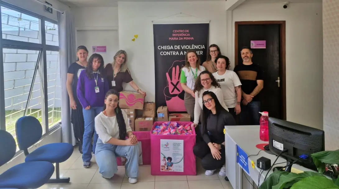 Centro de Referência Maria da Penha recebe doação de 1.600 itens de higiene pessoal para as mulheres atendidas