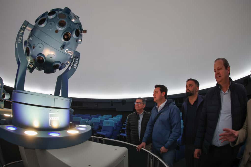 Com visita à Alemanha, Governo do Paraná avança em projeto de planetário de última geração