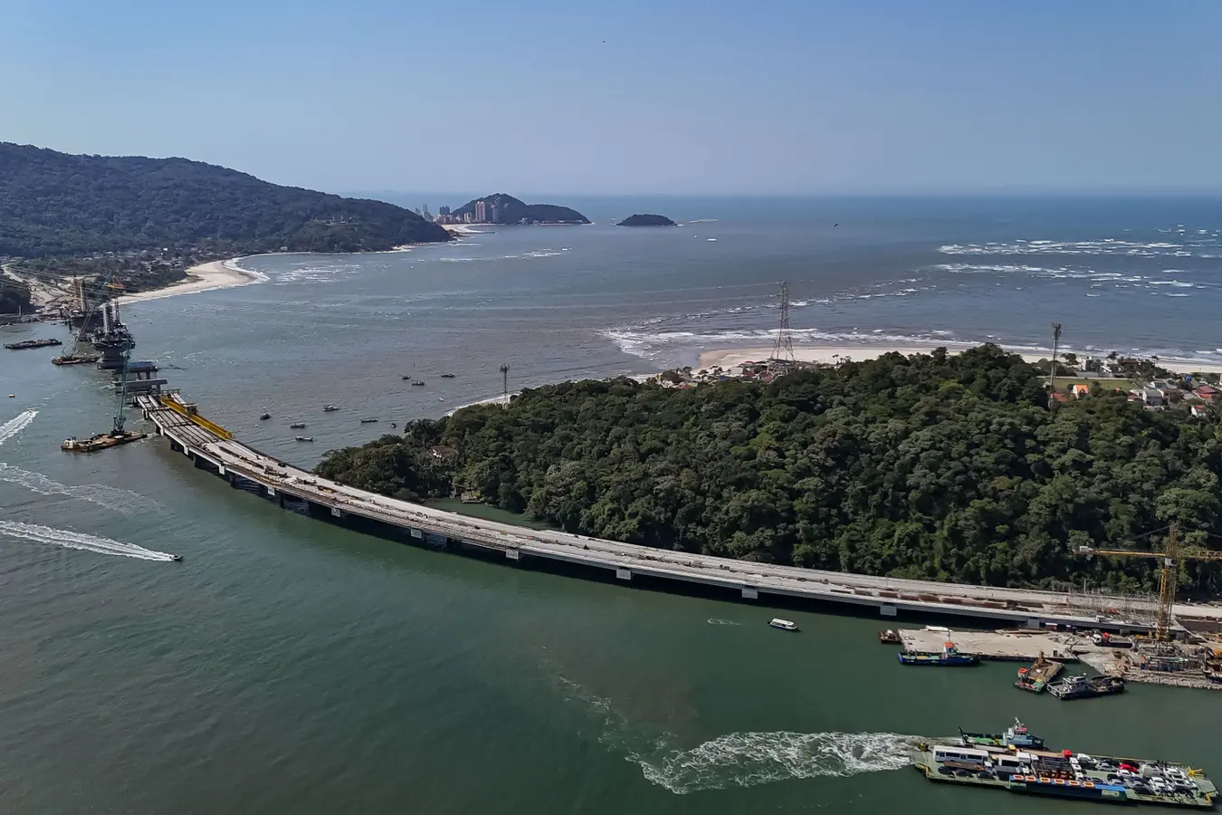 Estado investe R$ 1,7 bilhão em obras de infraestrutura nos municípios do Litoral