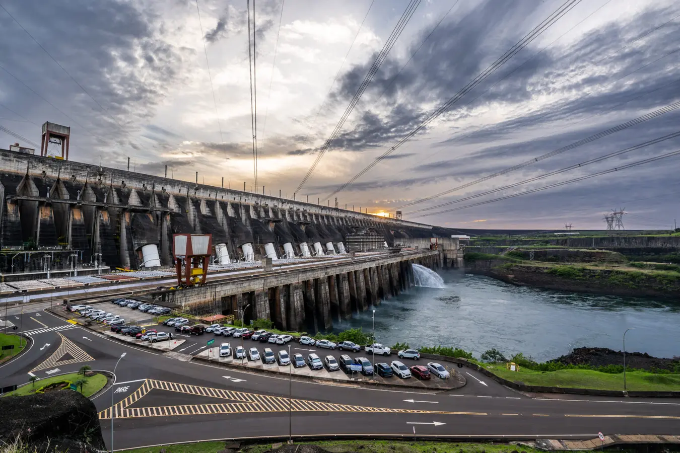 Itaipu atinge marca histórica de 3,1 bilhões de MWh produzidos e reforça seu papel estratégico na matriz energética