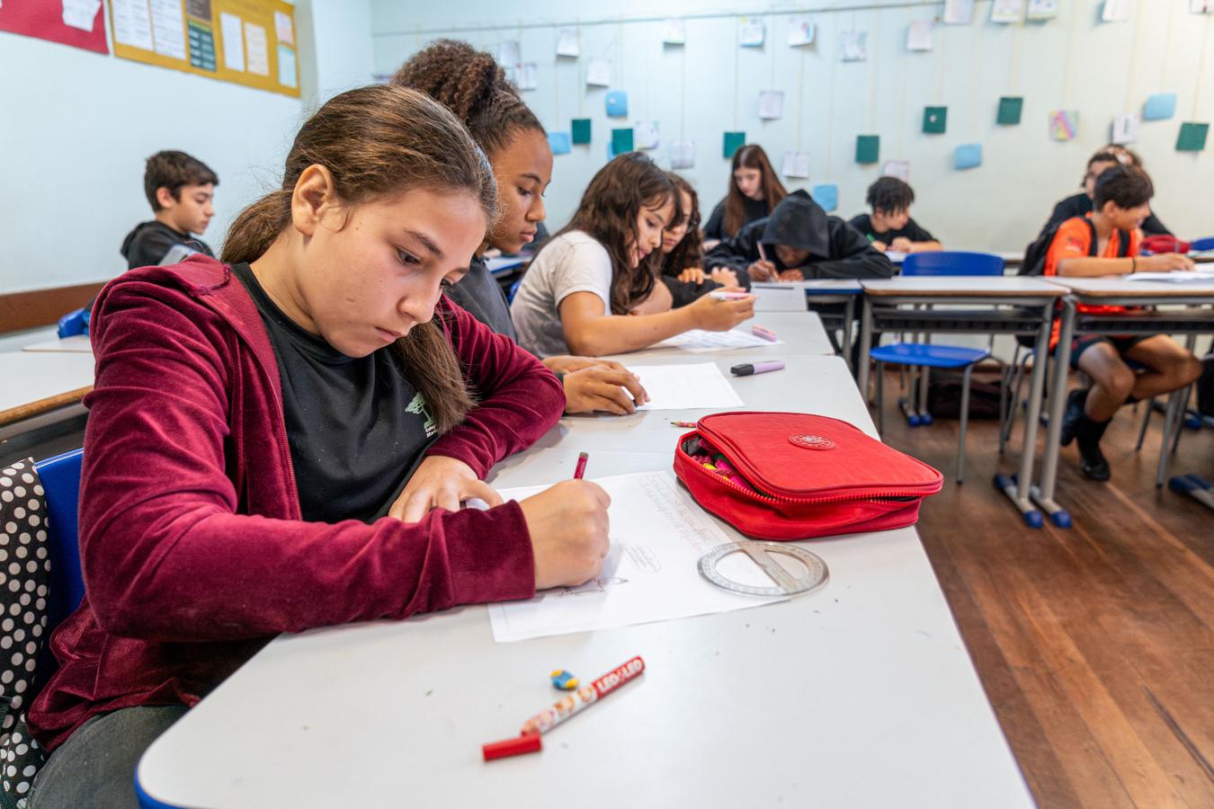 Matrículas na rede estadual de ensino do Paraná começam nesta quarta-feira 