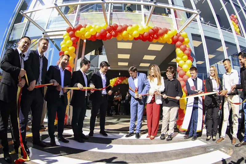 Novo supermercado gera de 180 empregos e investe R$ 50 milhões em Curitiba