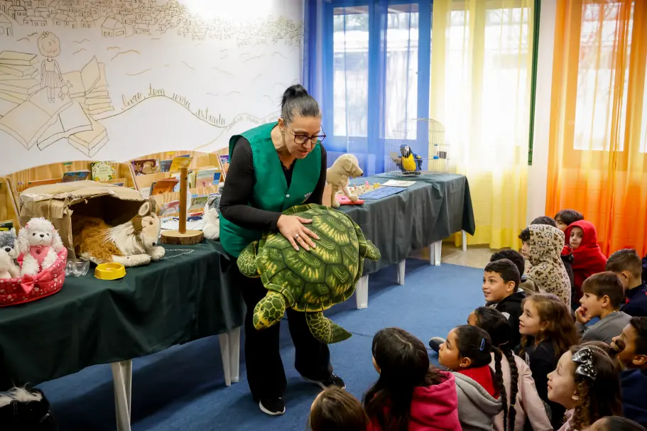 Projeto Veterinário Mirim leva conhecimento e sensibilização a 1172 alunos da Rede Municipal
