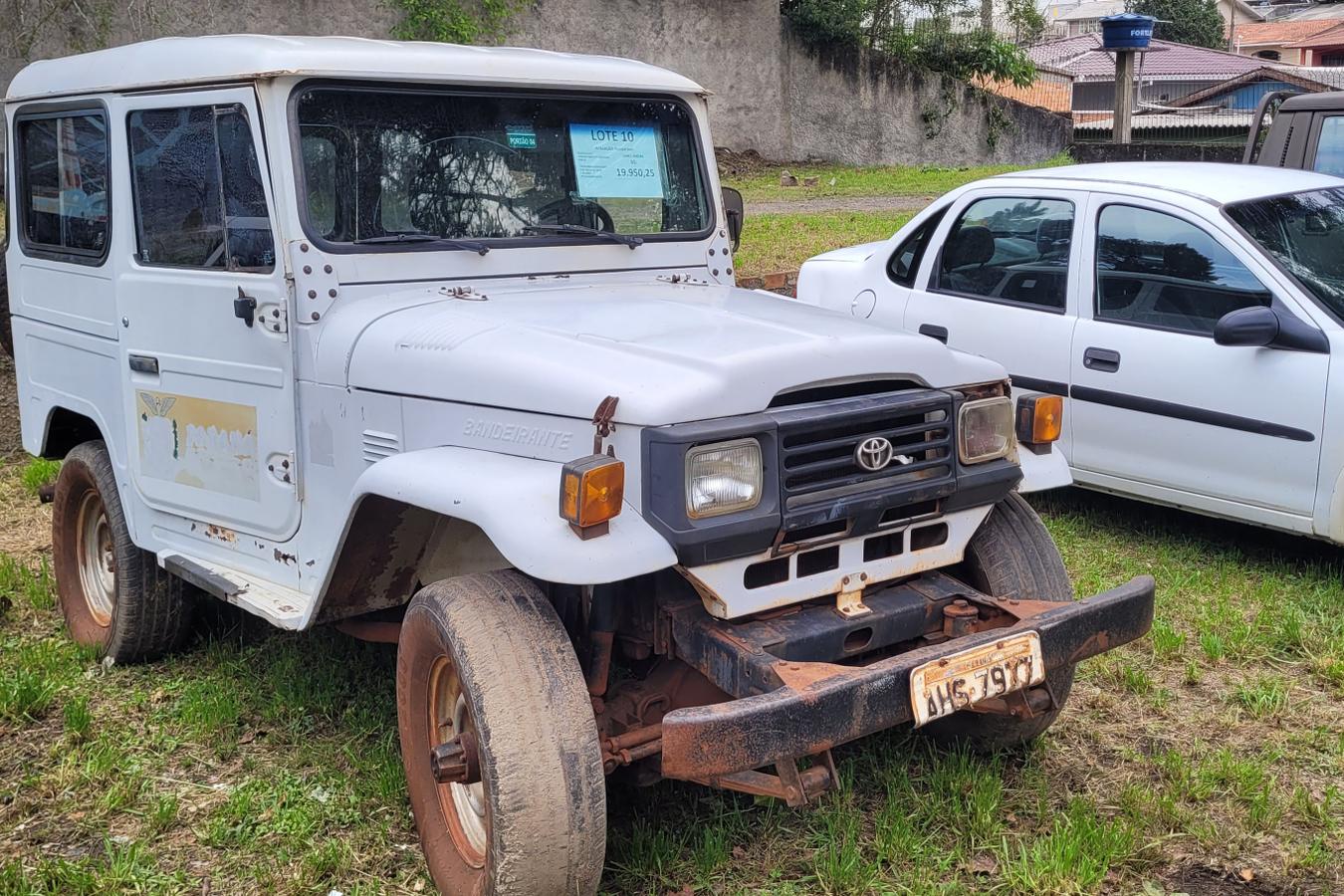 Carro a partir de R$ 1,2 mil: Estado abre as inscrições para leilão de 302 veículos