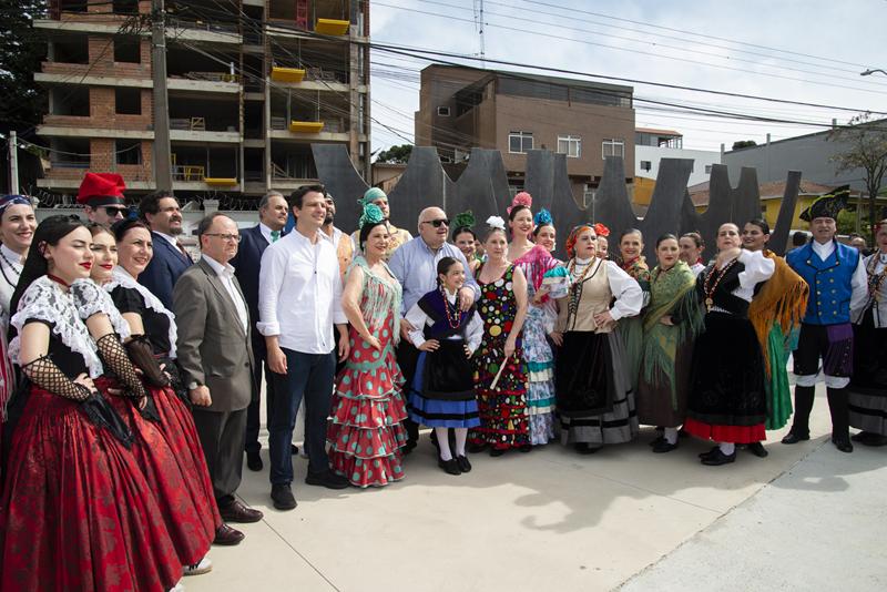 Com Praça de Barcelona, Curitiba ganha mais um cartão postal