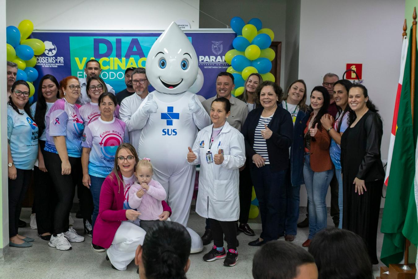 Dia D de Multivacinação mobiliza 10 mil profissionais em 1370 salas de aplicação pelo Paraná