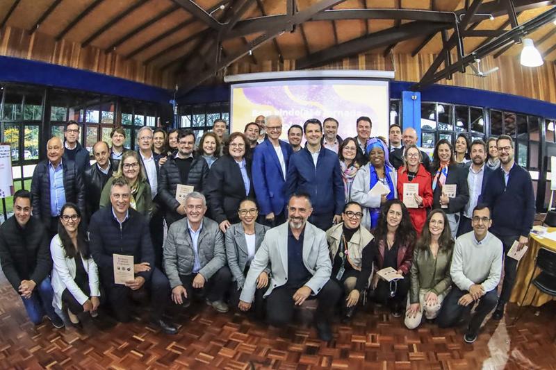Eduardo Pimentel e secretários participam de primeira reunião de integração do Colabora.cwb