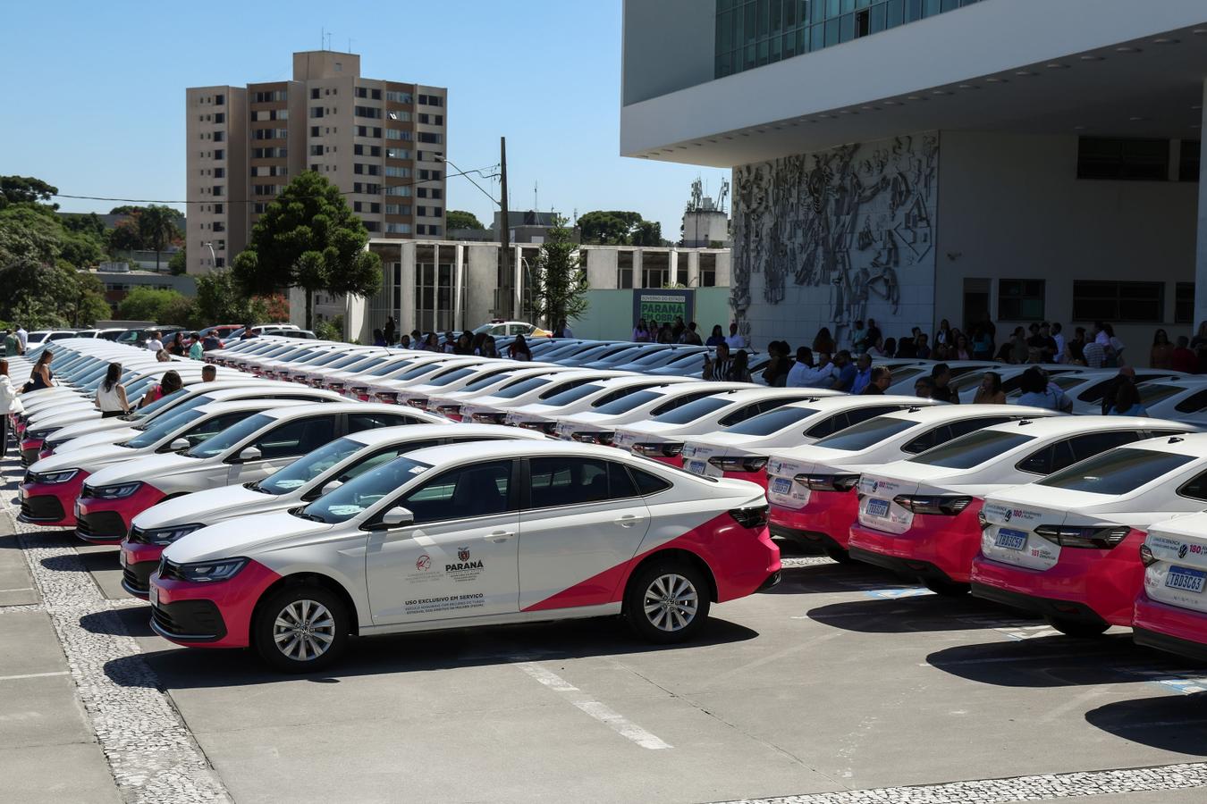 Estado destina 82 veículos a municípios para fortalecer as políticas para mulheres