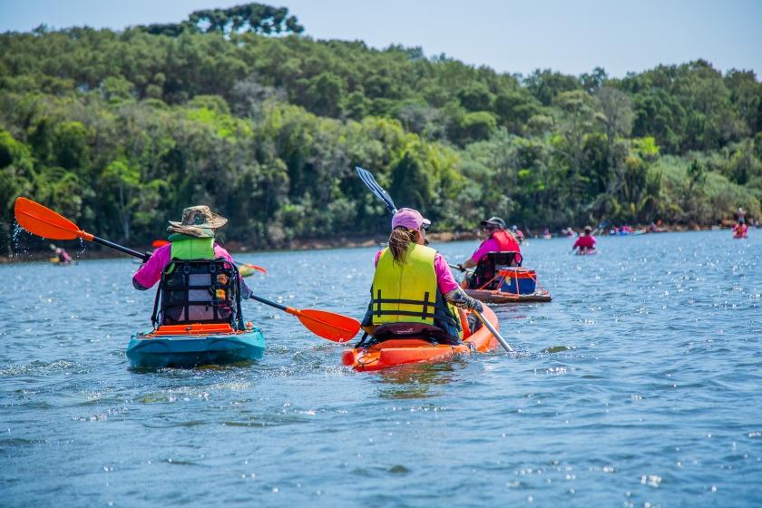 Remada Rosa reúne saúde e esporte na Barragem Piraquara II