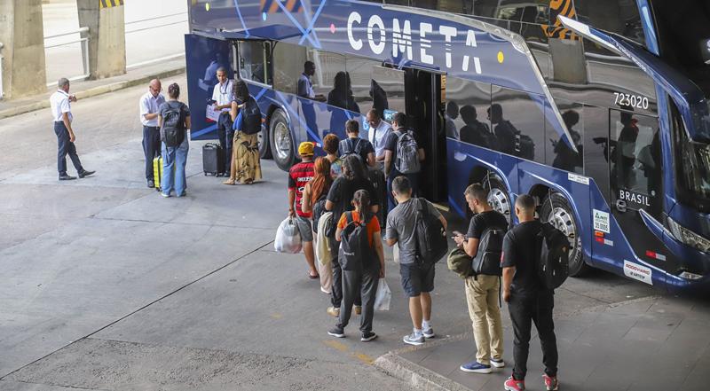 Rodoviária prevê 21 mil embarques para o feriado de Finados