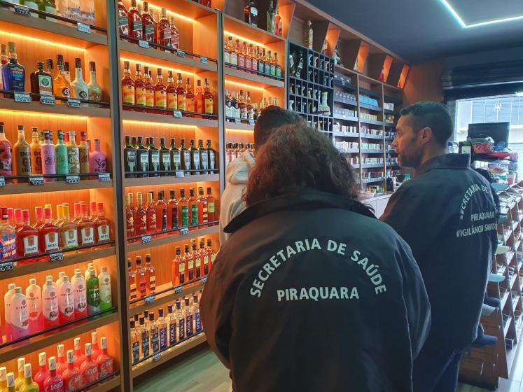 Vigilância Sanitária de Piraquara realiza ações preventivas em estabelecimentos que comercializam bebidas alcoólicas