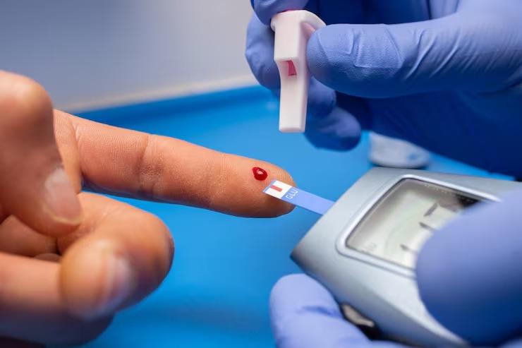 50 amputações por dia: diabetes afeta 20 milhões de brasileiros e exige atenção aos pés