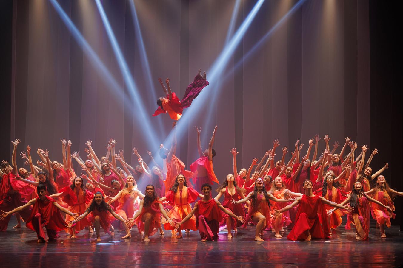 “ALGO/RITMO” tem nova temporada no Guairão; ingressos estão à venda