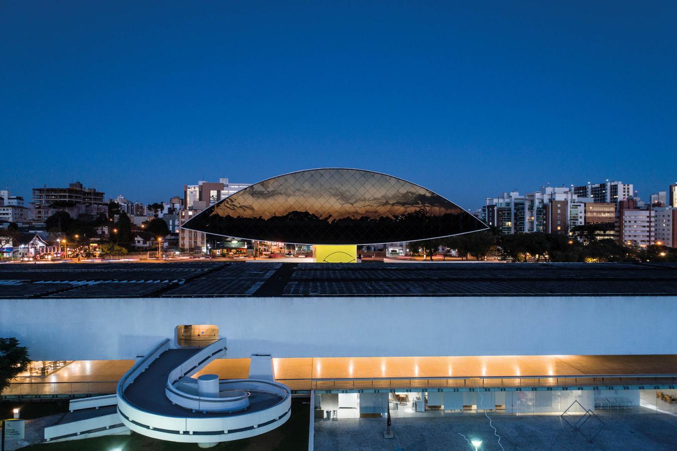 Museu Oscar Niemeyer abrirá normalmente nos feriados de novembro