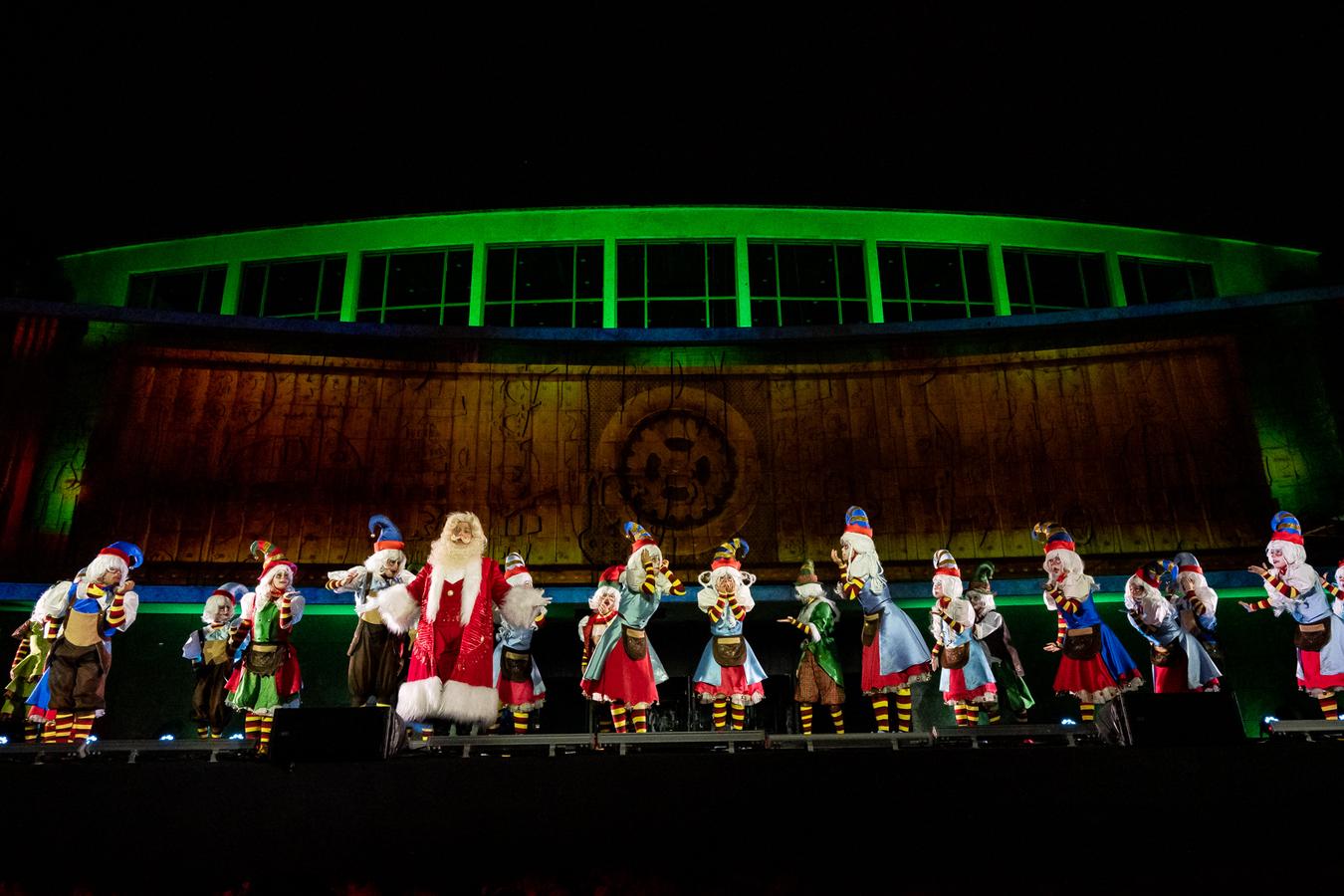 Teatro Guaíra celebra abertura do Natal de Curitiba em noite histórica 