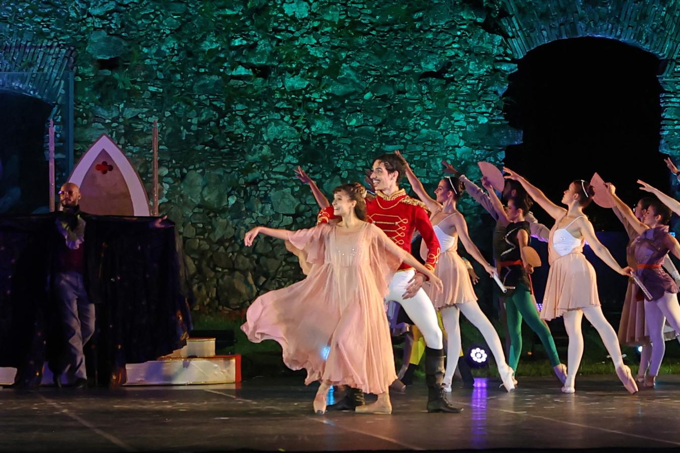 Com Ana Botafogo, balé O Quebra-Nozes nas Ruínas de São Francisco é a grande estreia desta quarta-feira