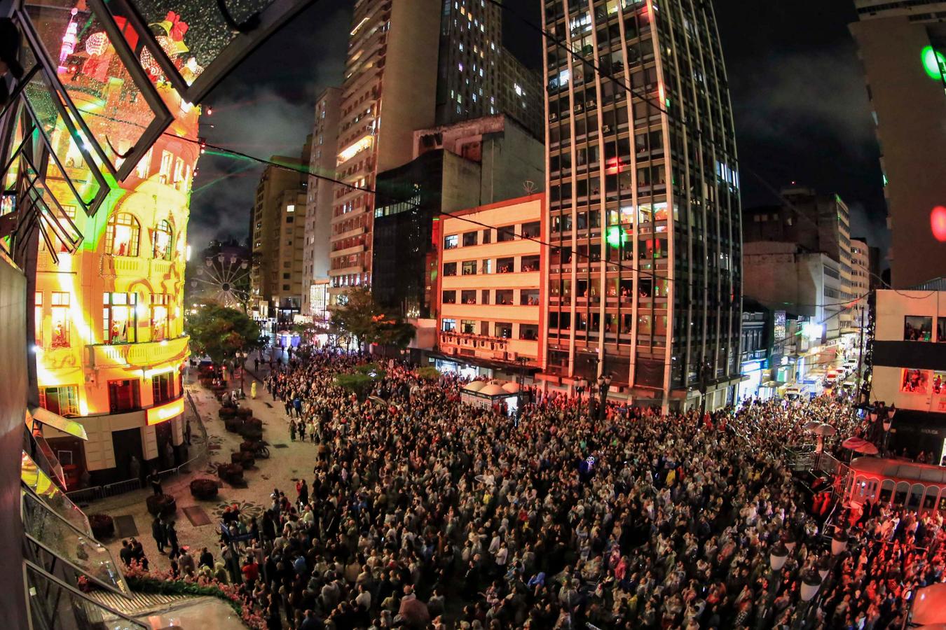 Hotéis têm 90% de ocupação e nos restaurantes o trabalho dobrou para dar conta da clientela