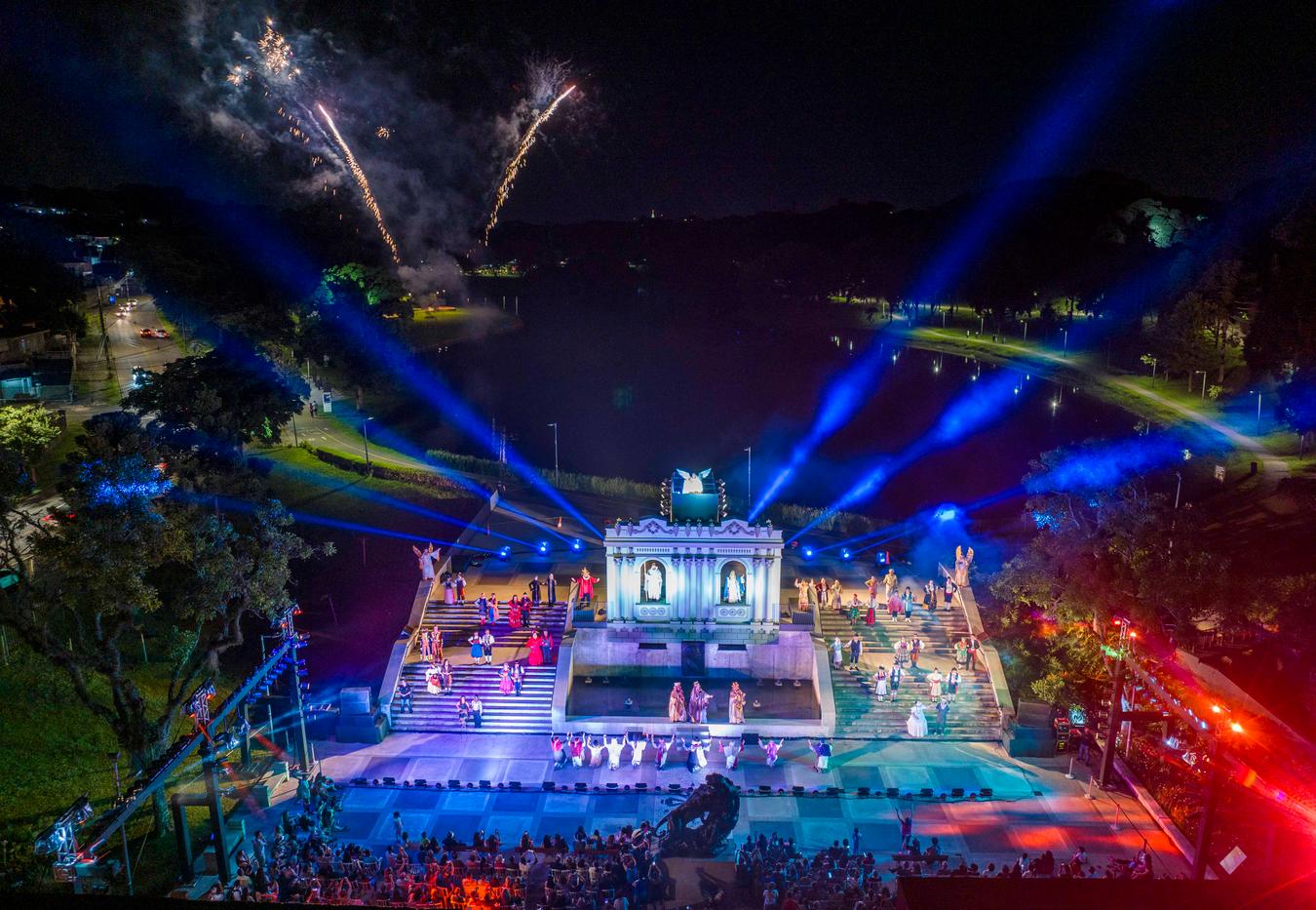 Memoriais viram palcos para grande concerto e auto de Natal nesta quarta-feira em Curitiba