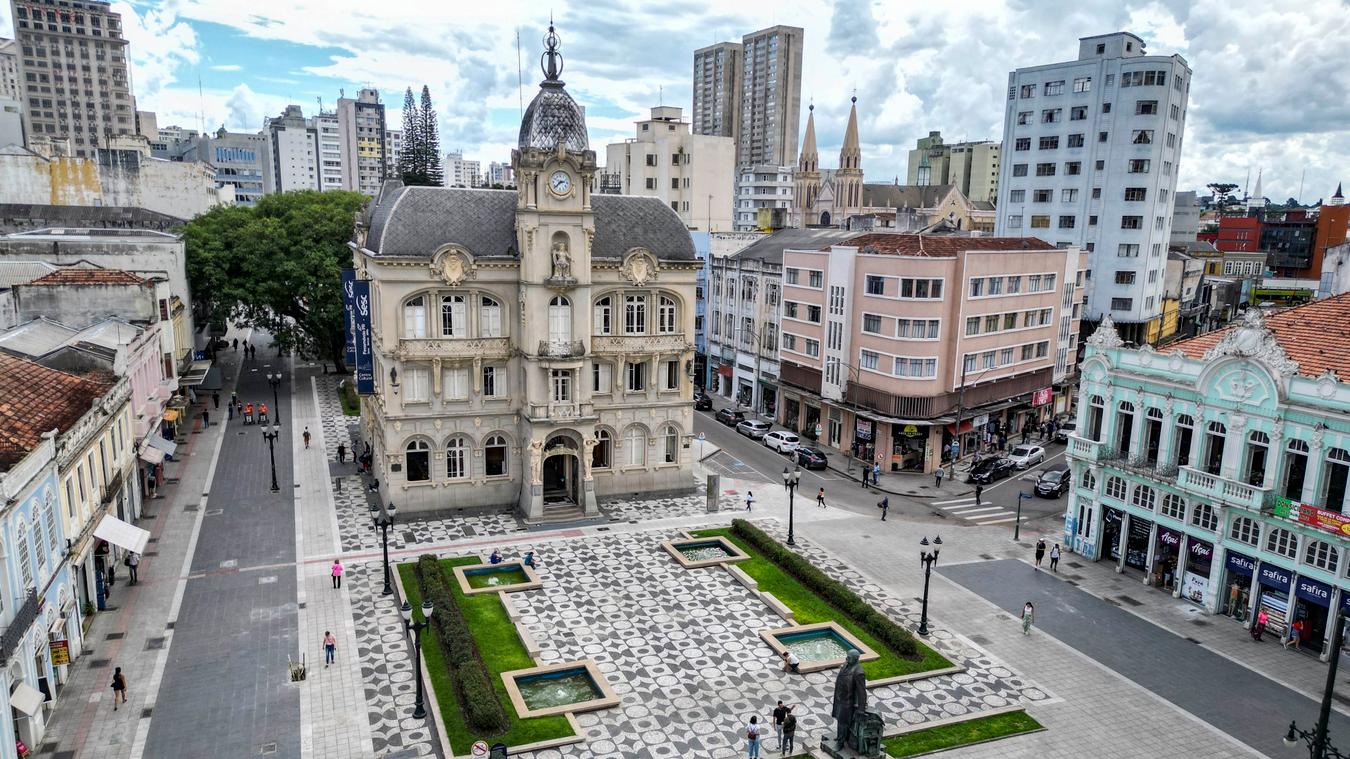 Natal no Paço Municipal começa na terça-feira com atividades infantis e show no Centro de Curitiba