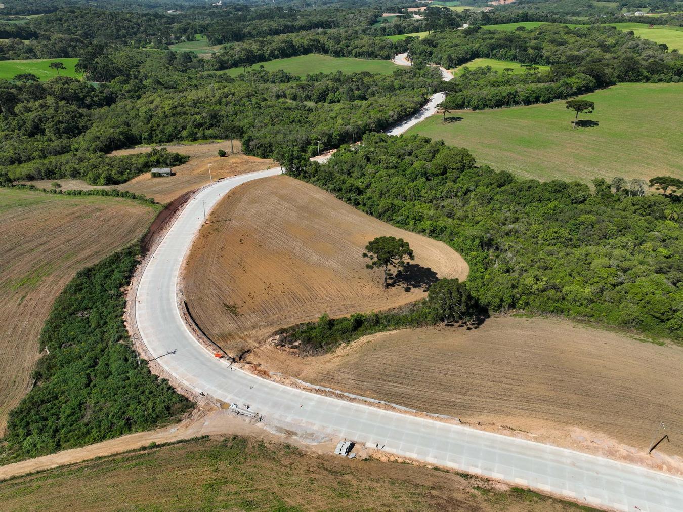 Pavimentação em concreto entre Mandirituba e São José dos Pinhais bate 50% de execução