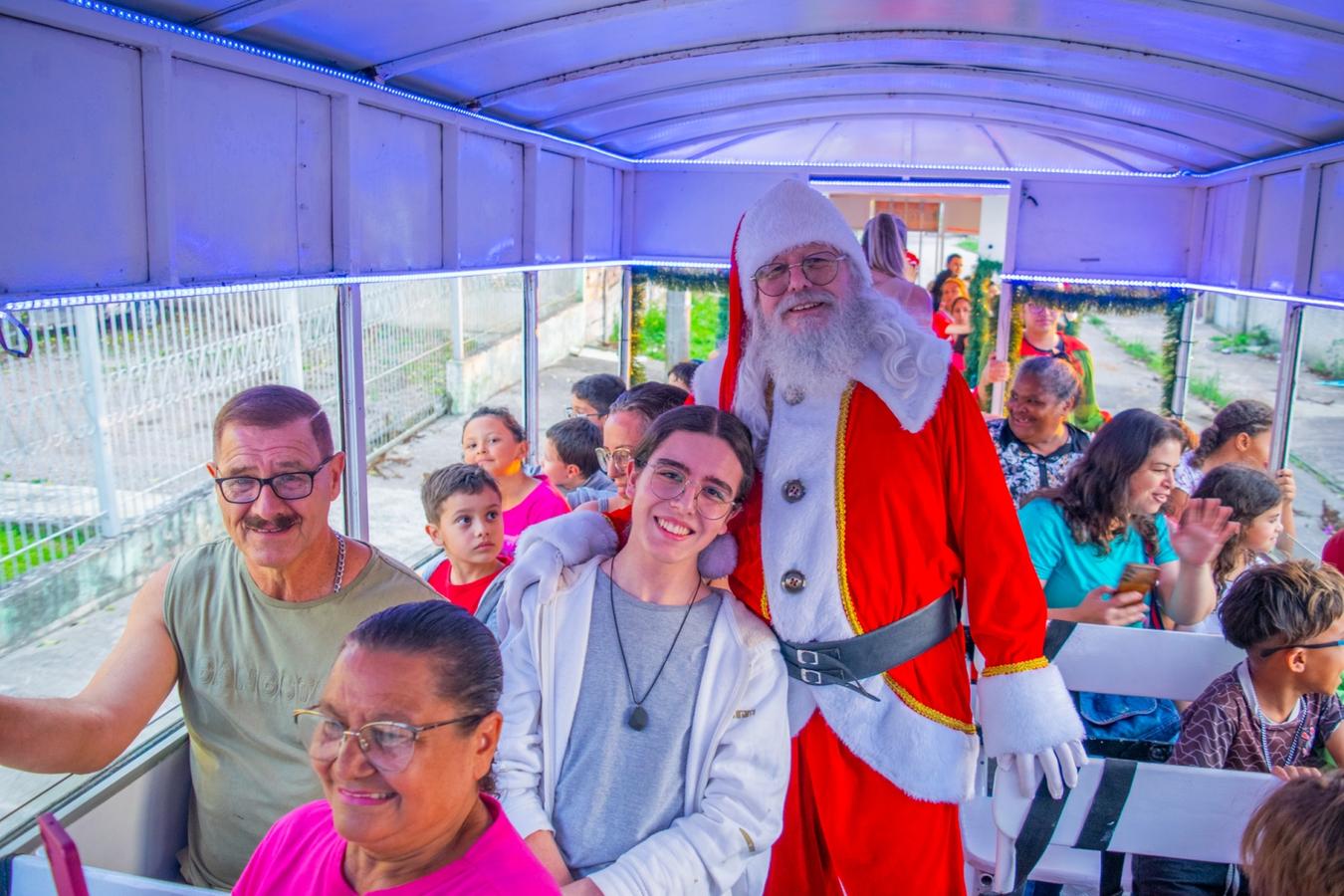 Trenzinho de Natal inicia a programação natalina em Piraquara