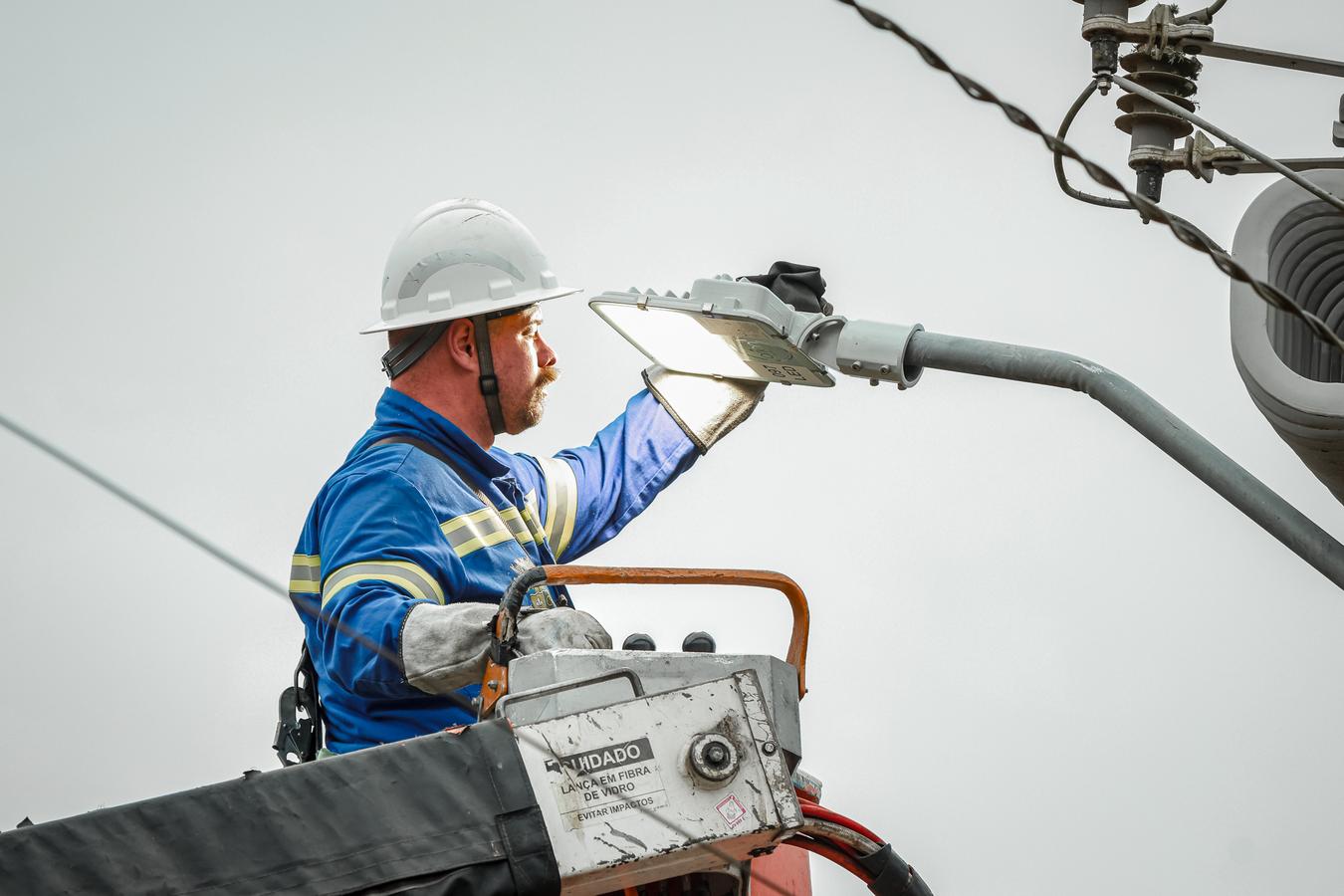 Com apoio da Itaipu, Pinhais alcança 100% da iluminação pública em LED