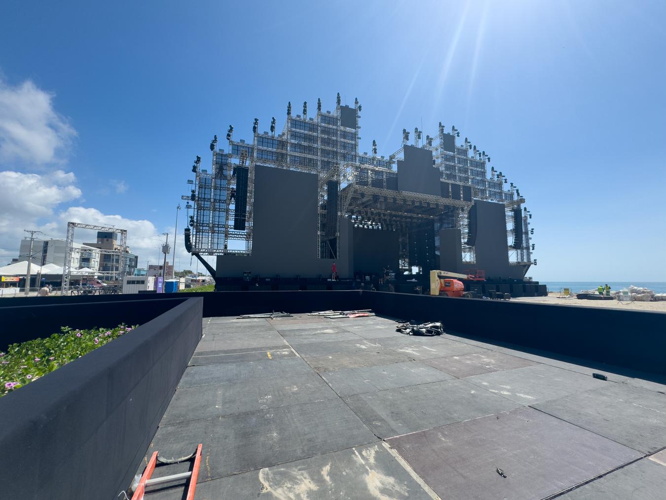 Com espaço maior, áreas PcD do Verão Maior Paraná vão garantir inclusão nos shows