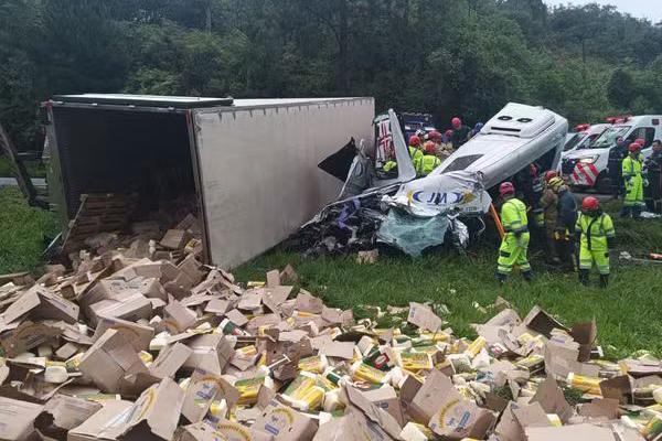 Investigação integrada prende três por roubo de caminhão que causou seis mortes em Campina Grande do Sul