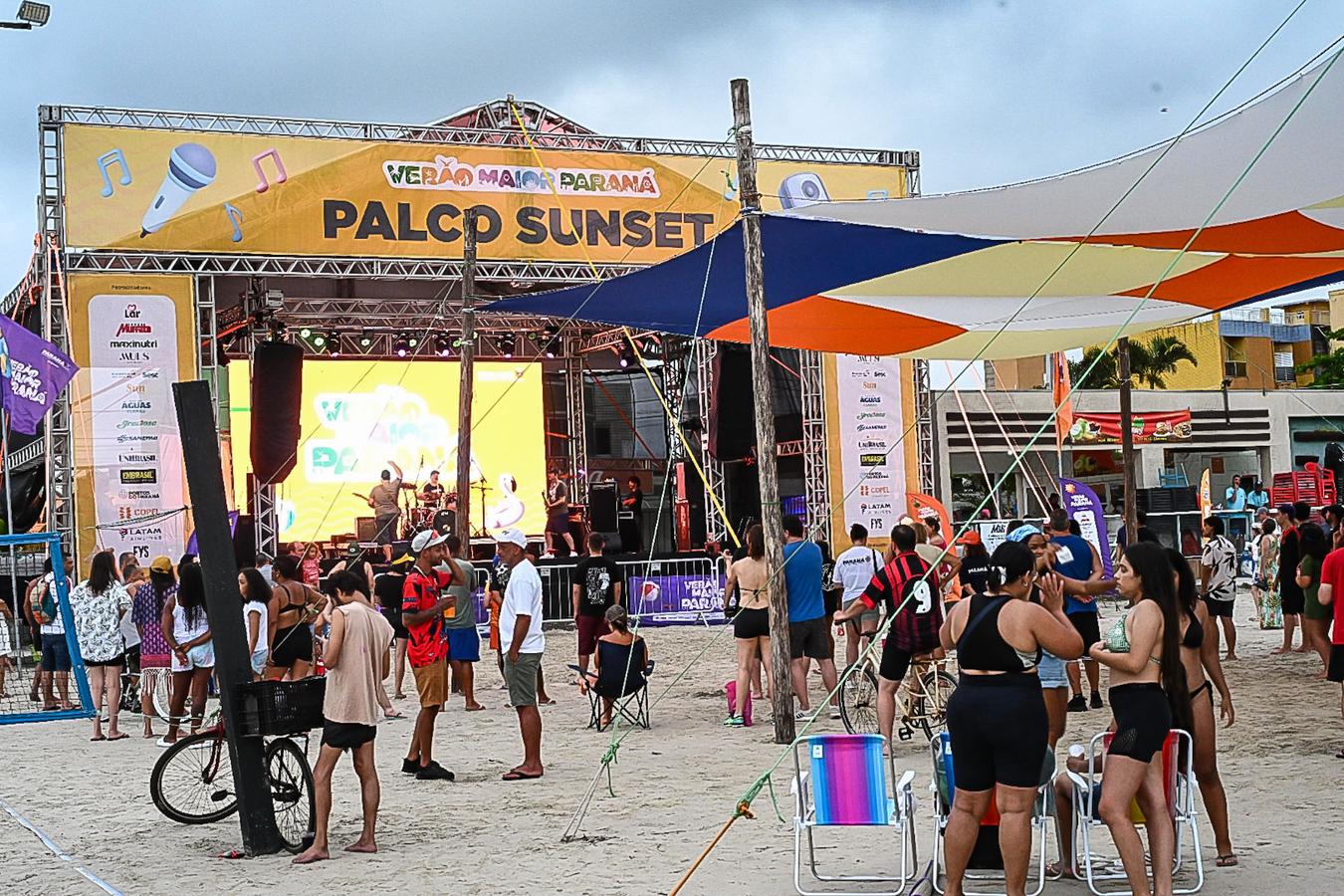 Palcos Sunset movimentam praias e rios do Paraná; confira a agenda da semana