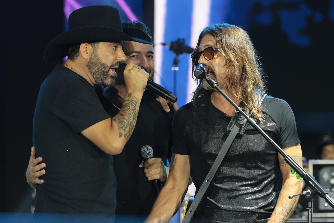 Vídeo leva músico sertanejo a cantar com Edson e Hudson no Verão Maior Paraná