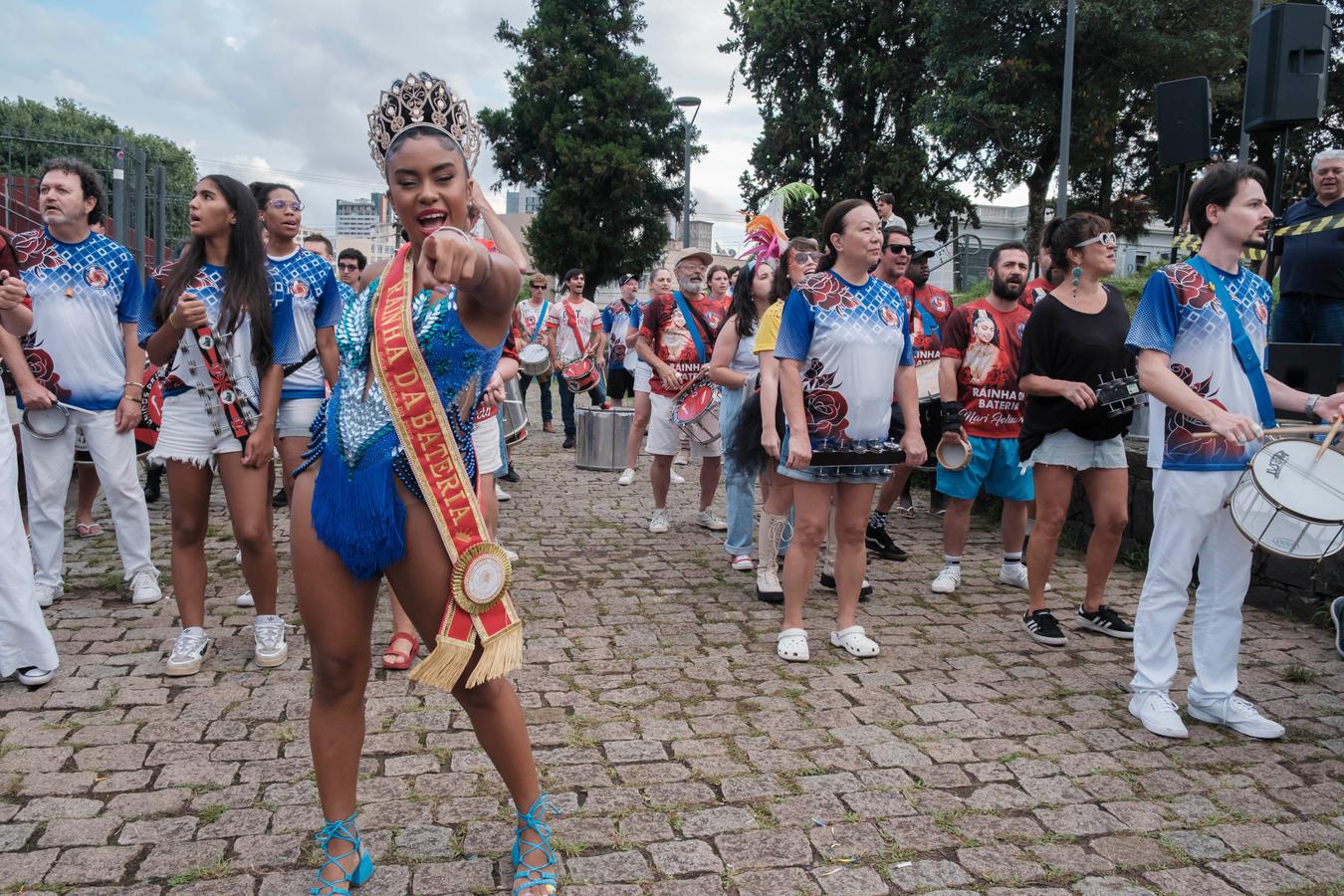 Conheça a Rosa do Povo e as outras novas escolas de samba de Curitiba