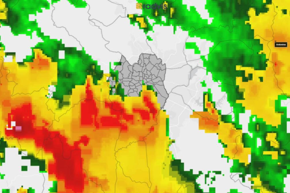 Curitiba registrou volumes extremos de chuva na terça-feira durante tempestade de verão