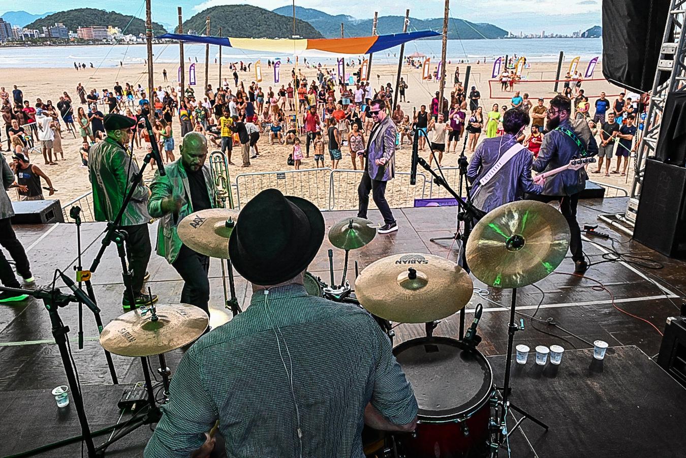 Palcos Sunset do Verão Maior apresentaram 52 bandas paranaenses aos veranistas